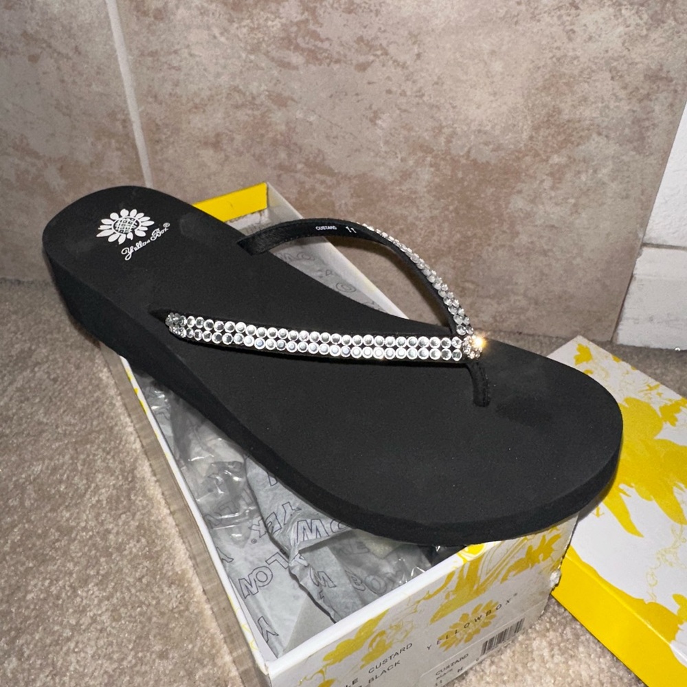 Yellow Box Black Sandals Size 11